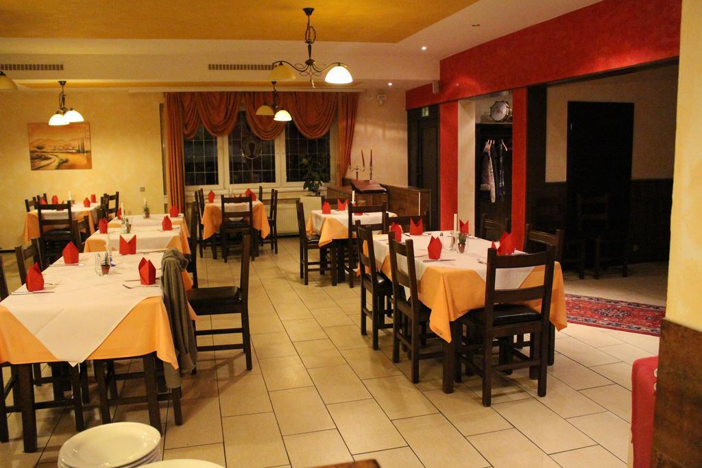 Legend Hotel Biebesheim am Rhein Экстерьер фото