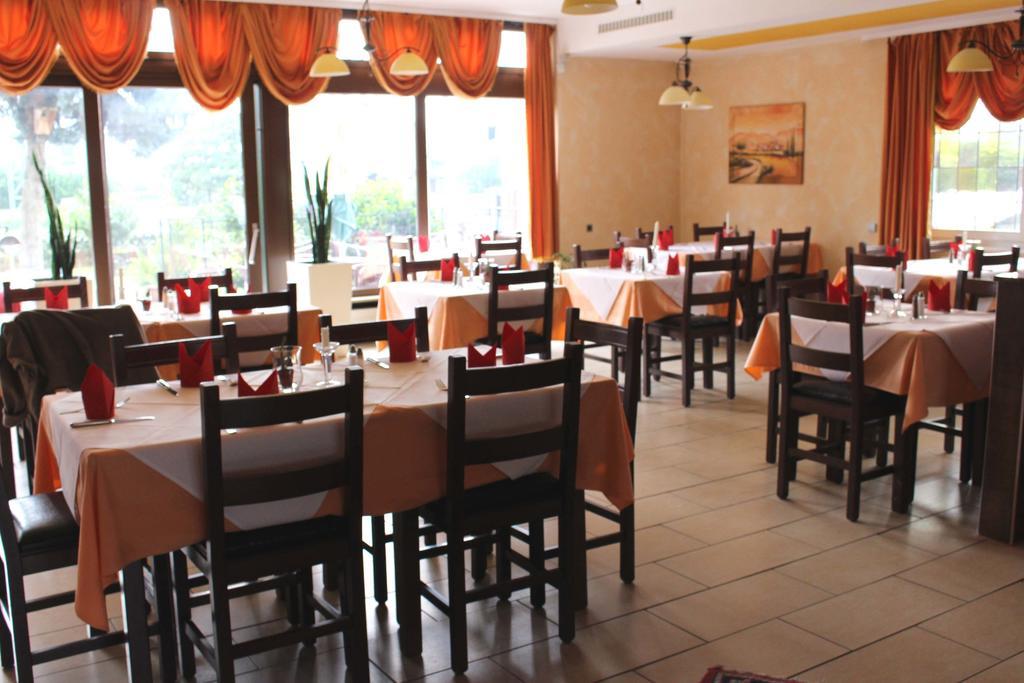Legend Hotel Biebesheim am Rhein Экстерьер фото