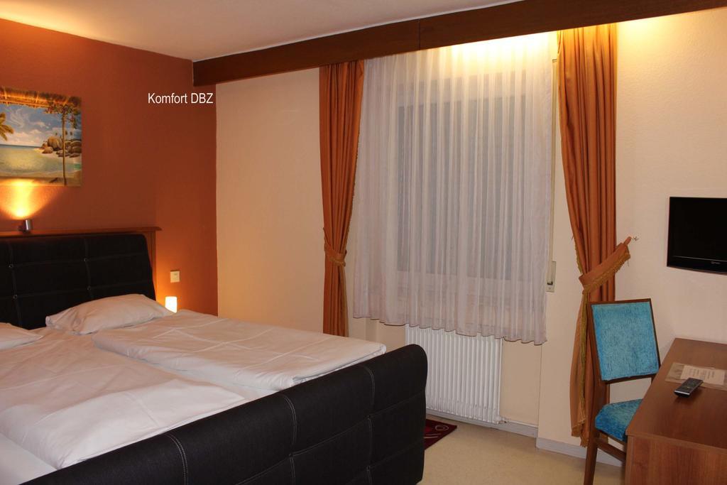 Legend Hotel Biebesheim am Rhein Номер фото