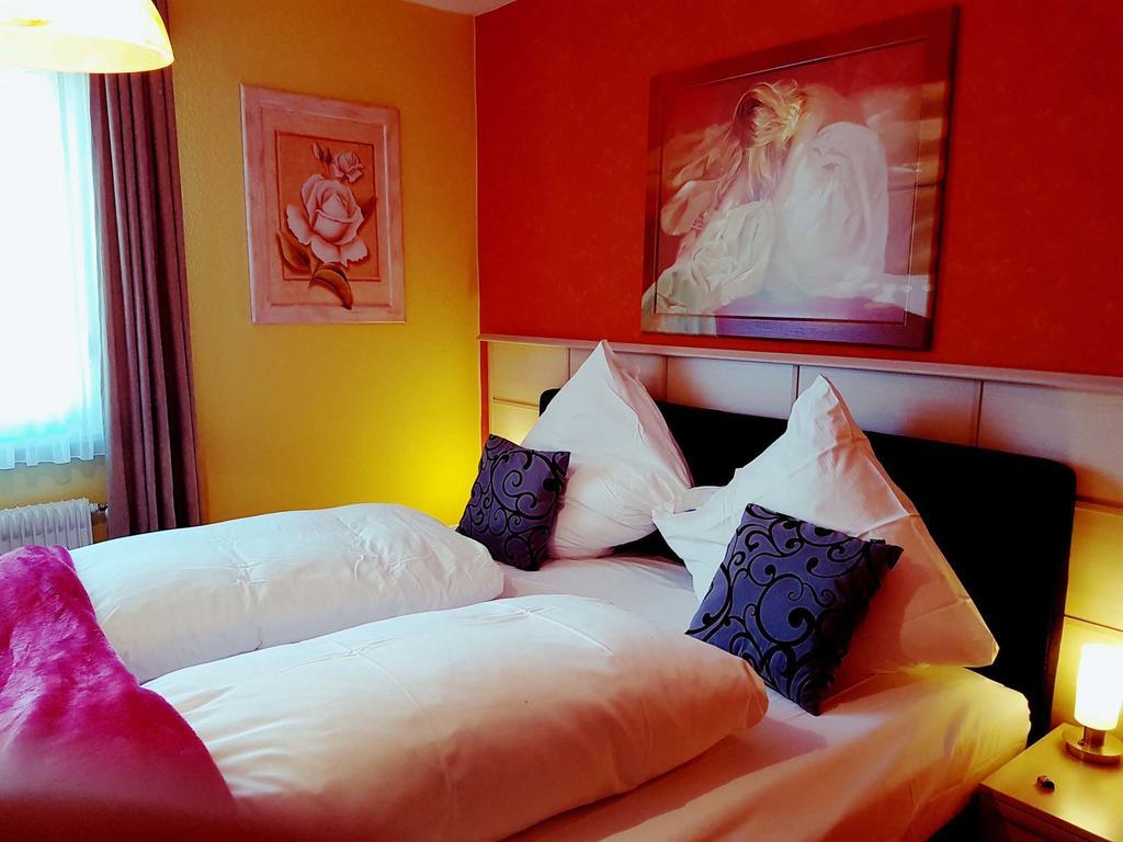 Legend Hotel Biebesheim am Rhein Экстерьер фото
