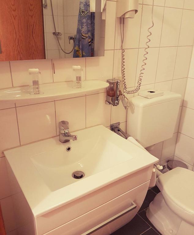 Legend Hotel Biebesheim am Rhein Экстерьер фото