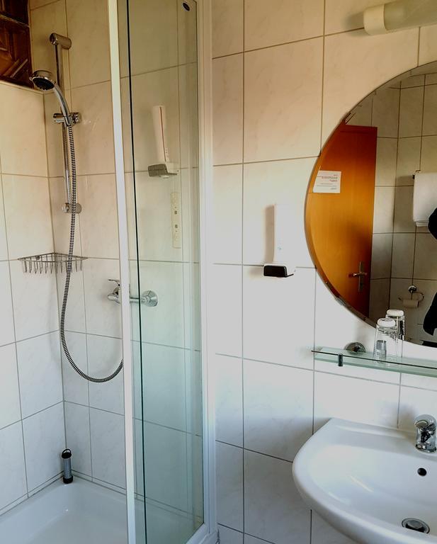 Legend Hotel Biebesheim am Rhein Экстерьер фото